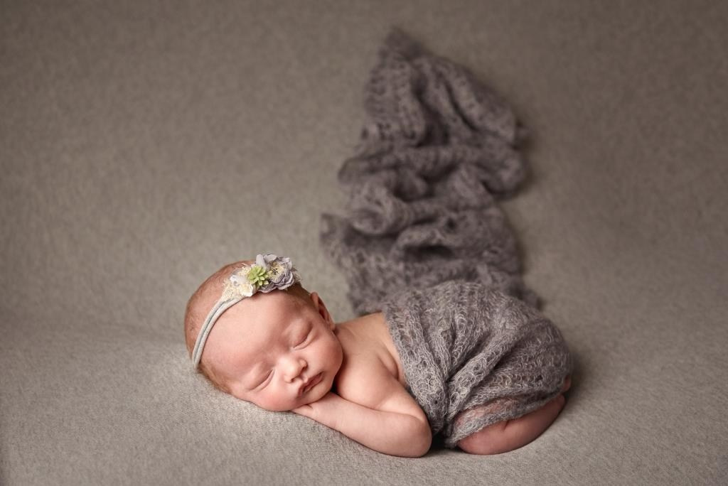 Дівчата. Фотограф новонароджених діток та їх сімей в Тернополі