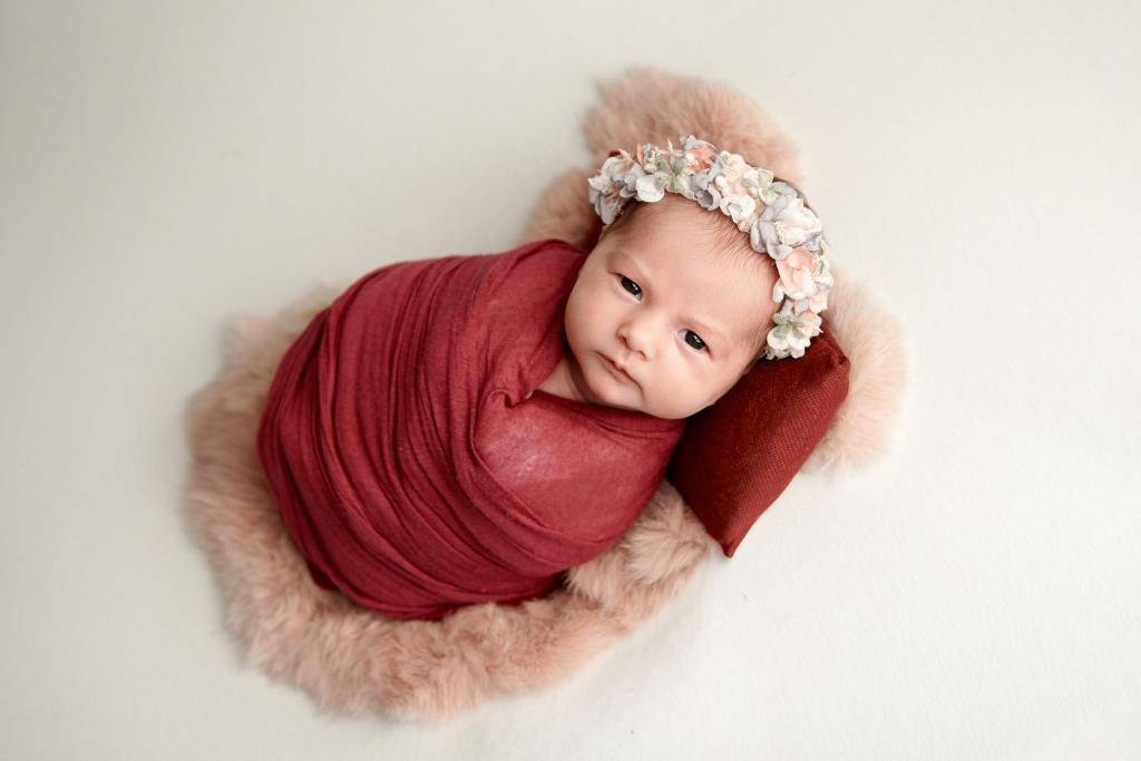 Обмотки. Фотограф новонароджених діток та їх сімей в Тернополі