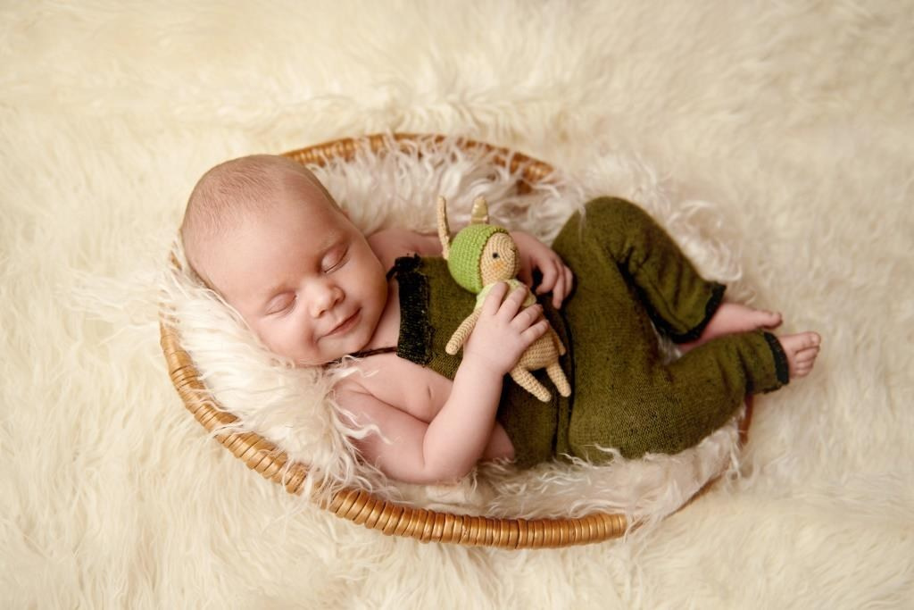 Корзини. Фотограф новонароджених діток та їх сімей в Тернополі