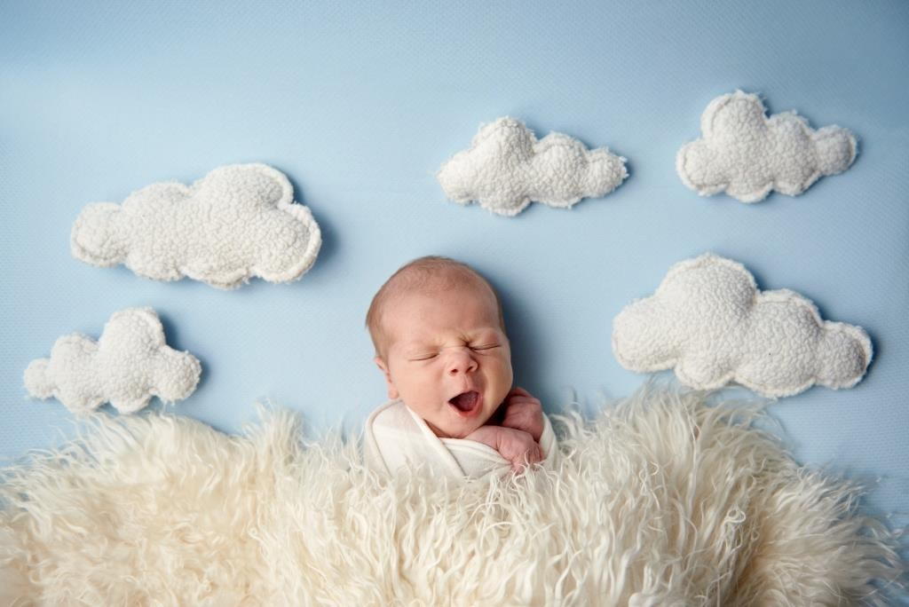 Хмарки. Фотограф новонароджених діток та їх сімей в Тернополі