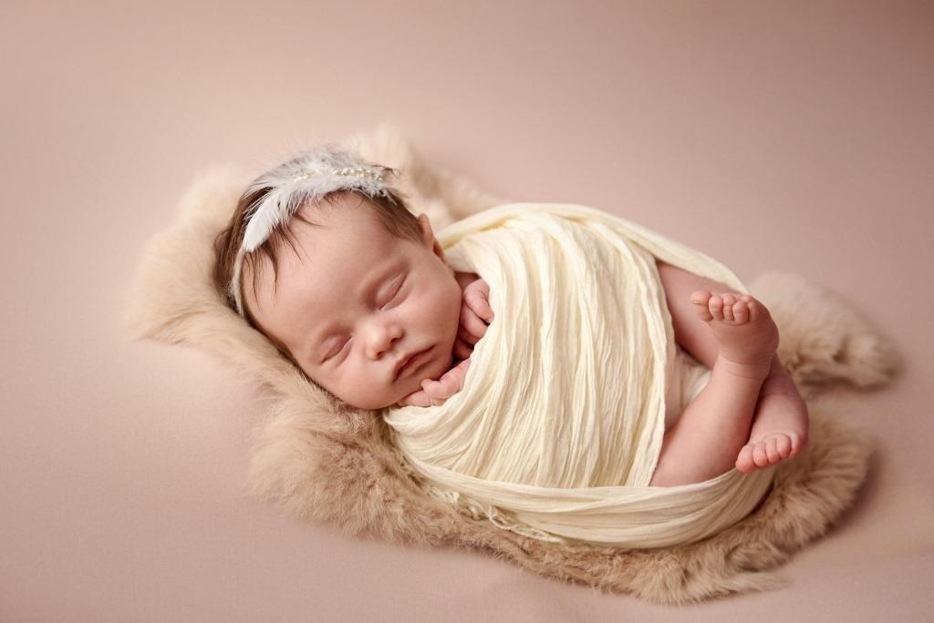 Обмотки. Фотограф новонароджених діток та їх сімей в Тернополі
