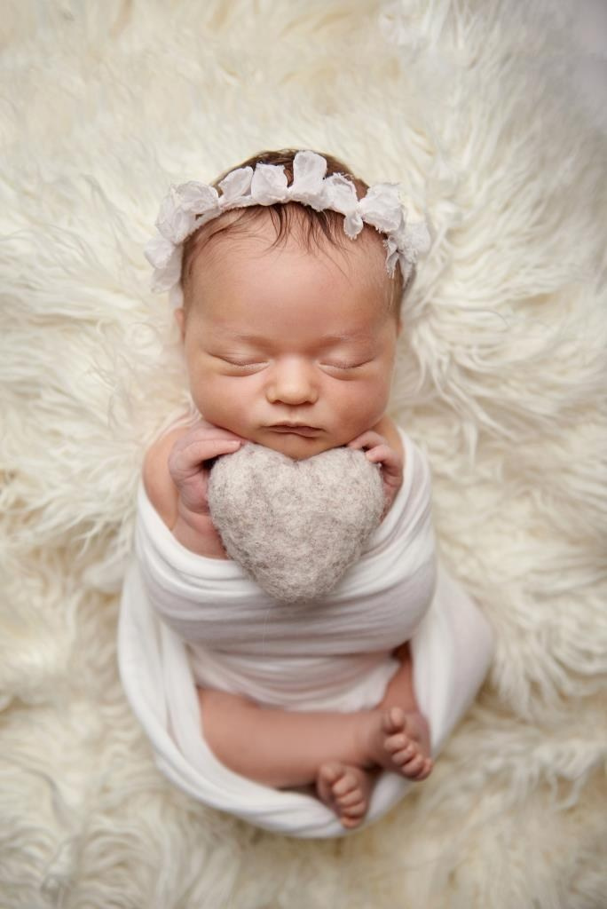 Обмотки. Фотограф новонароджених діток та їх сімей в Тернополі