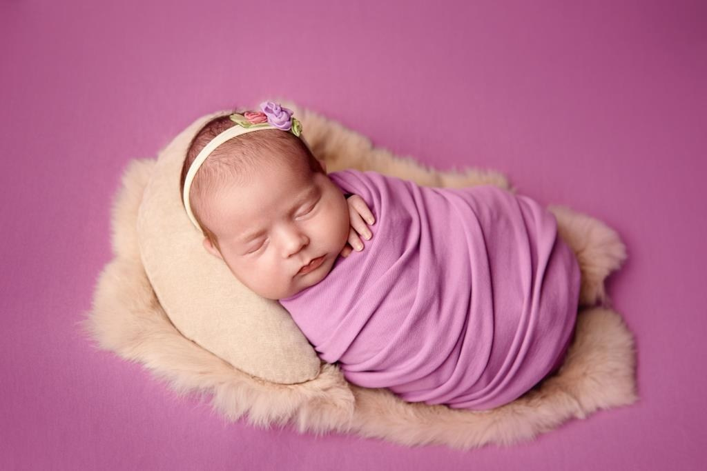 Обмотки. Фотограф новонароджених діток та їх сімей в Тернополі