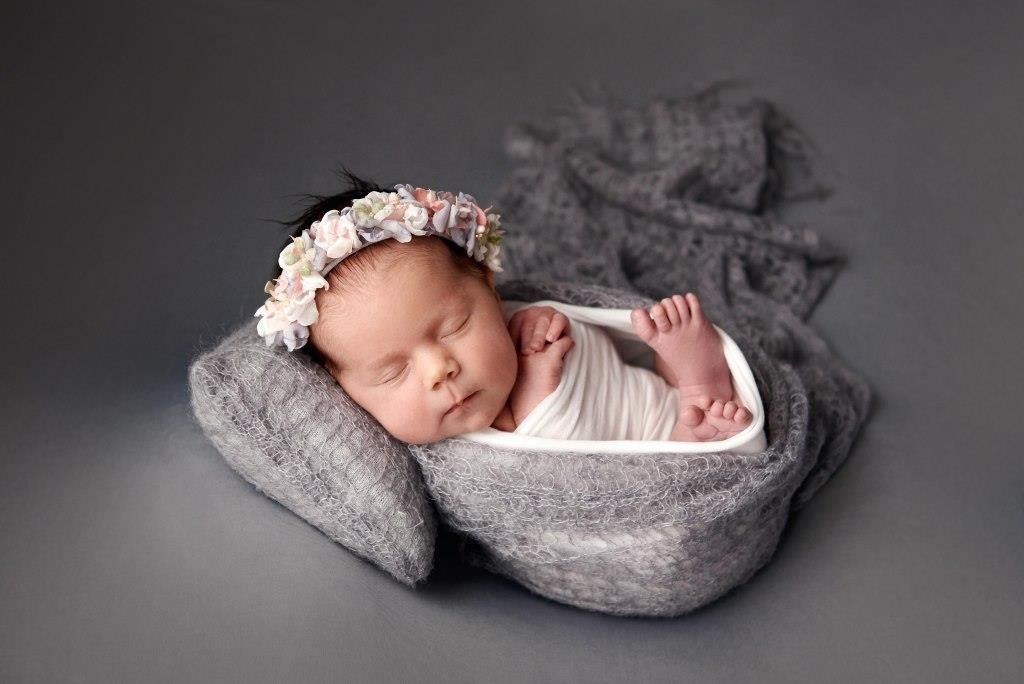 Обмотки. Фотограф новонароджених діток та їх сімей в Тернополі