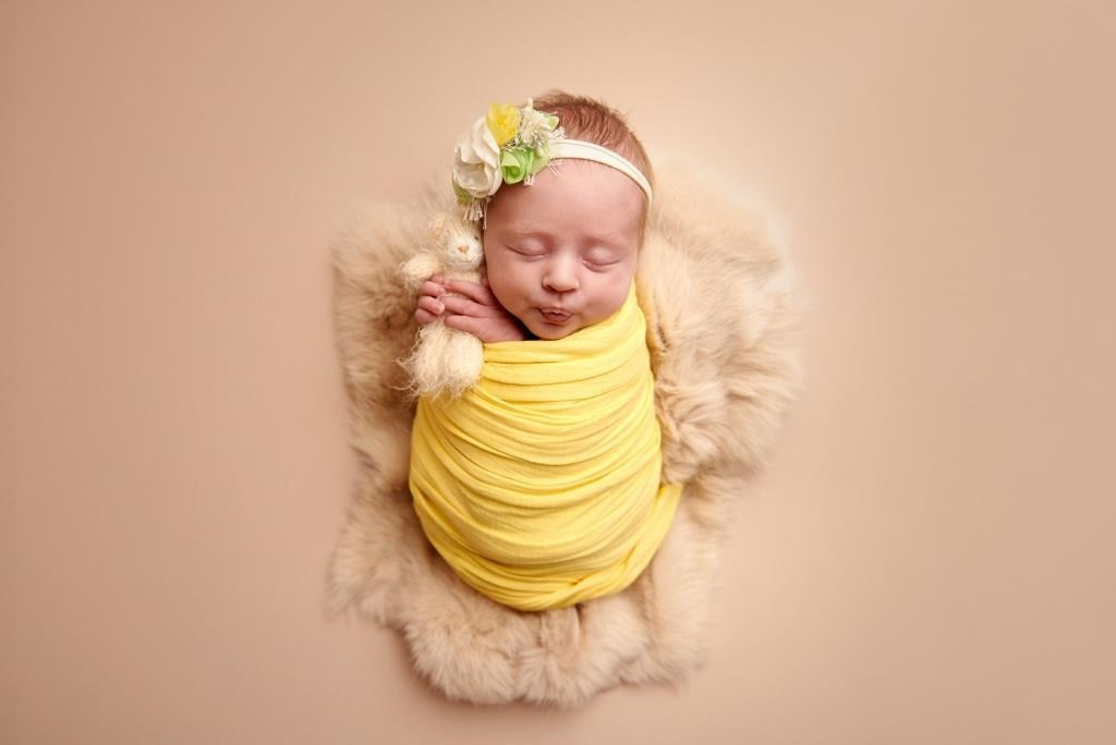 Обмотки. Фотограф новонароджених діток та їх сімей в Тернополі