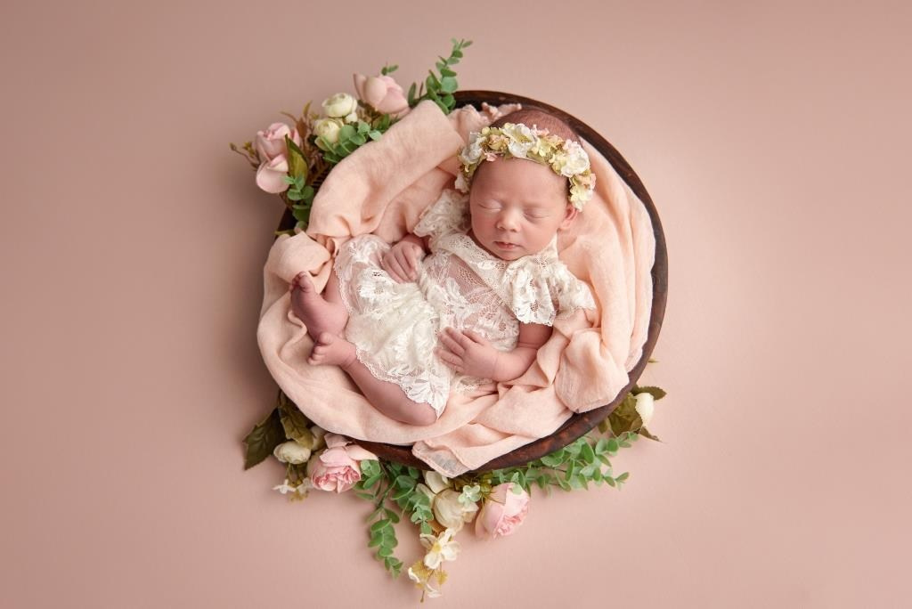 Мисочки. Фотограф новонароджених діток та їх сімей в Тернополі