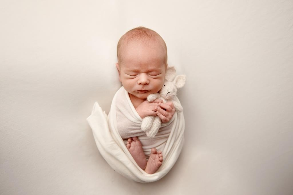 Обмотки. Фотограф новонароджених діток та їх сімей в Тернополі