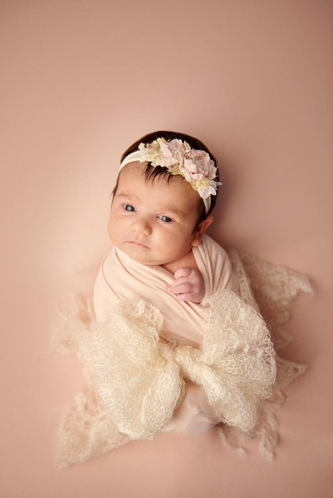 Обмотки. Фотограф новонароджених діток та їх сімей в Тернополі