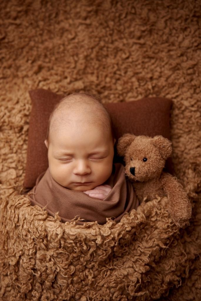 Обмотки. Фотограф новонароджених діток та їх сімей в Тернополі