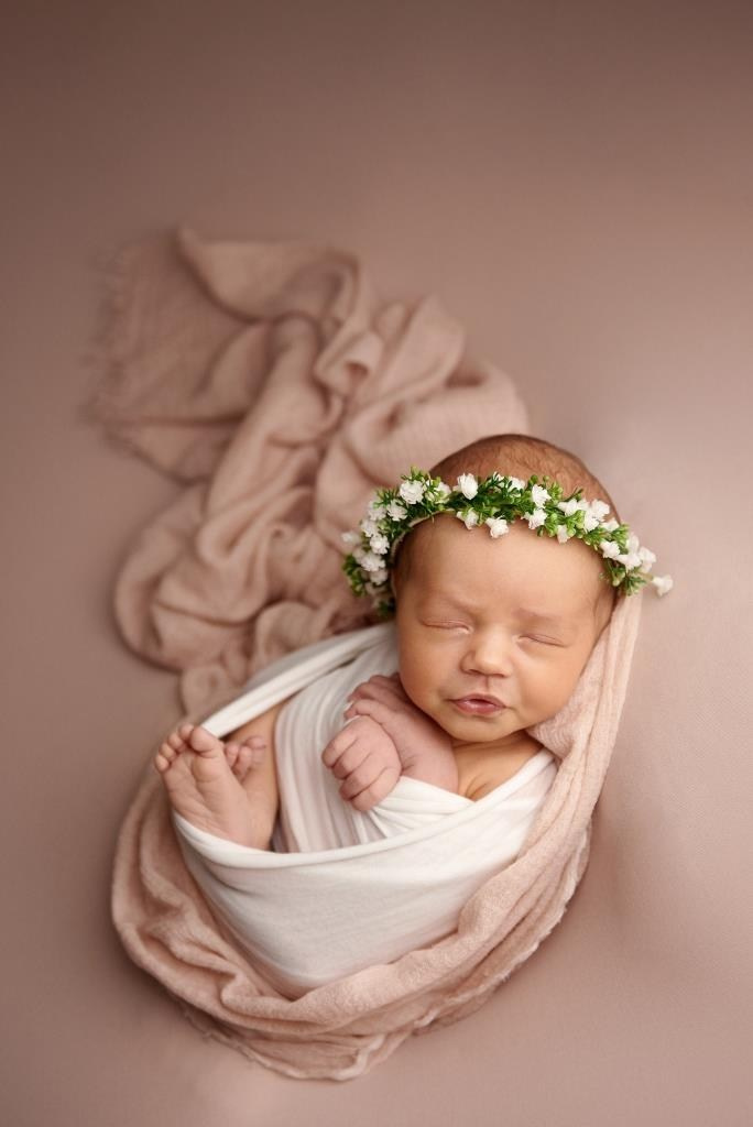 Обмотки. Фотограф новонароджених діток та їх сімей в Тернополі