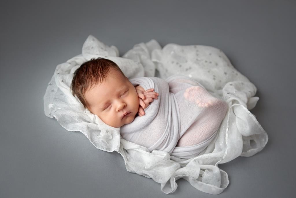 Обмотки. Фотограф новонароджених діток та їх сімей в Тернополі