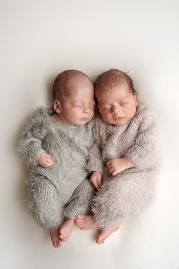 Хлопці. Фотограф новонароджених діток та їх сімей в Тернополі