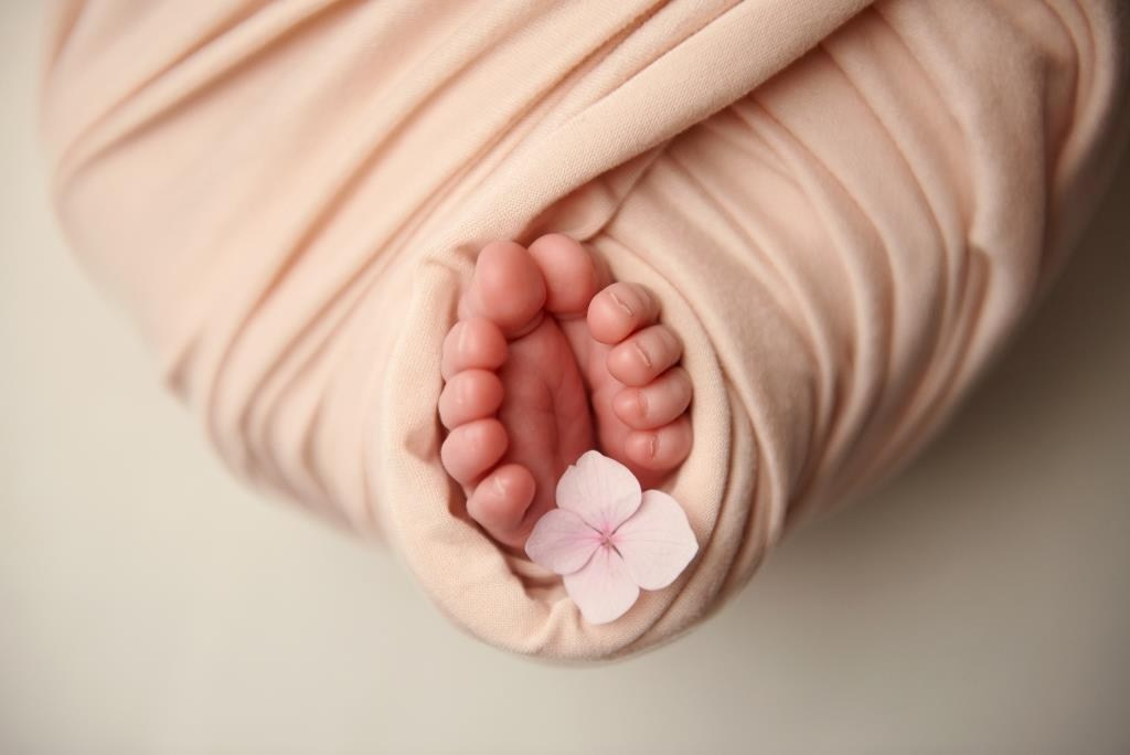 Квіти. Фотограф новонароджених діток та їх сімей в Тернополі