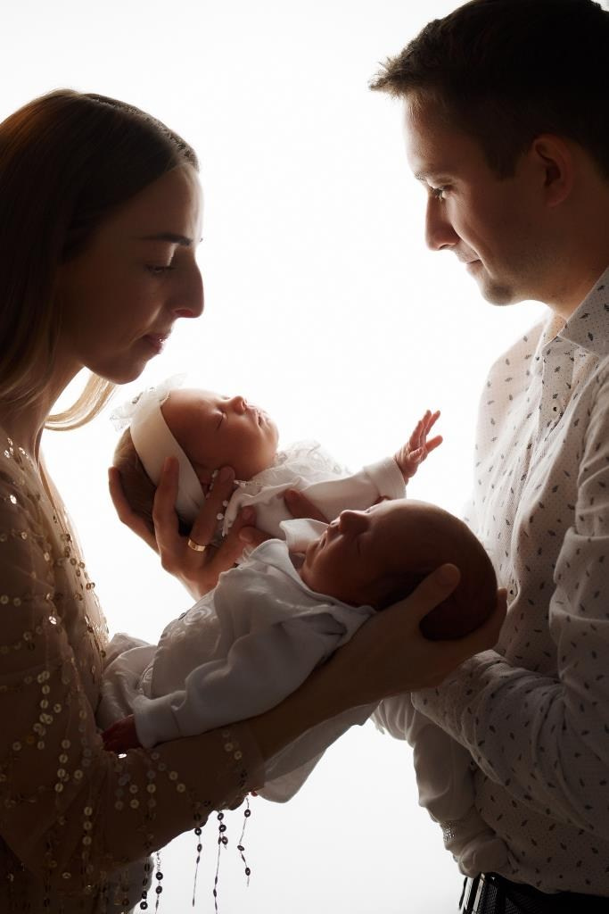 Двійнята. Фотограф новонароджених діток та їх сімей в Тернополі