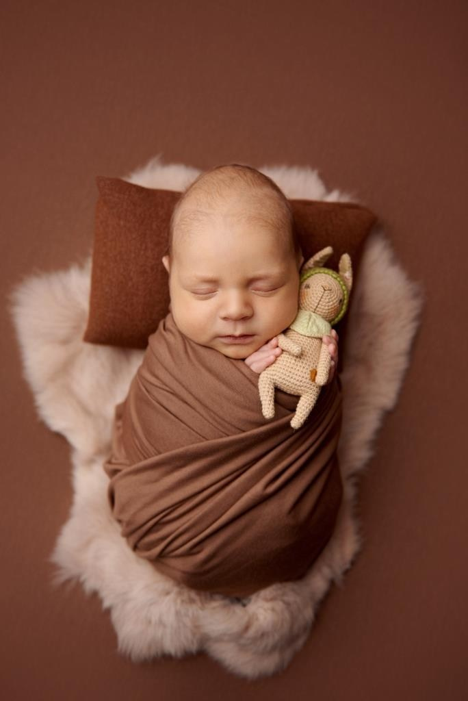 Обмотки. Фотограф новонароджених діток та їх сімей в Тернополі