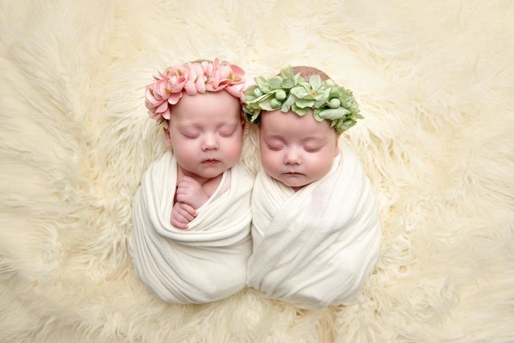 Двійнята. Фотограф новонароджених діток та їх сімей в Тернополі