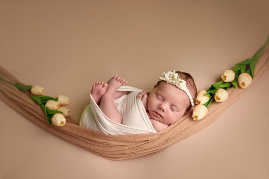Гамак. Фотограф новонароджених діток та їх сімей в Тернополі
