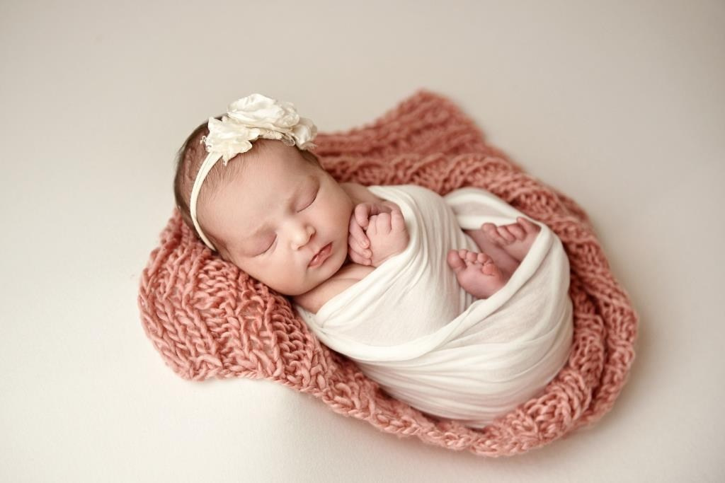Обмотки. Фотограф новонароджених діток та їх сімей в Тернополі