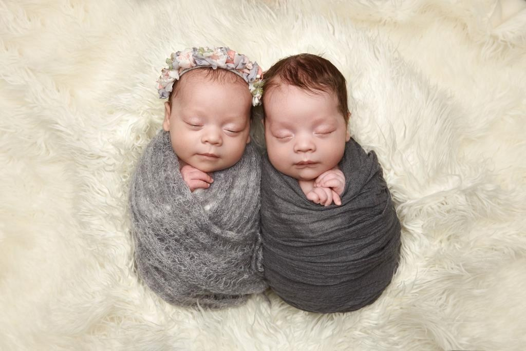 Двійнята. Фотограф новонароджених діток та їх сімей в Тернополі