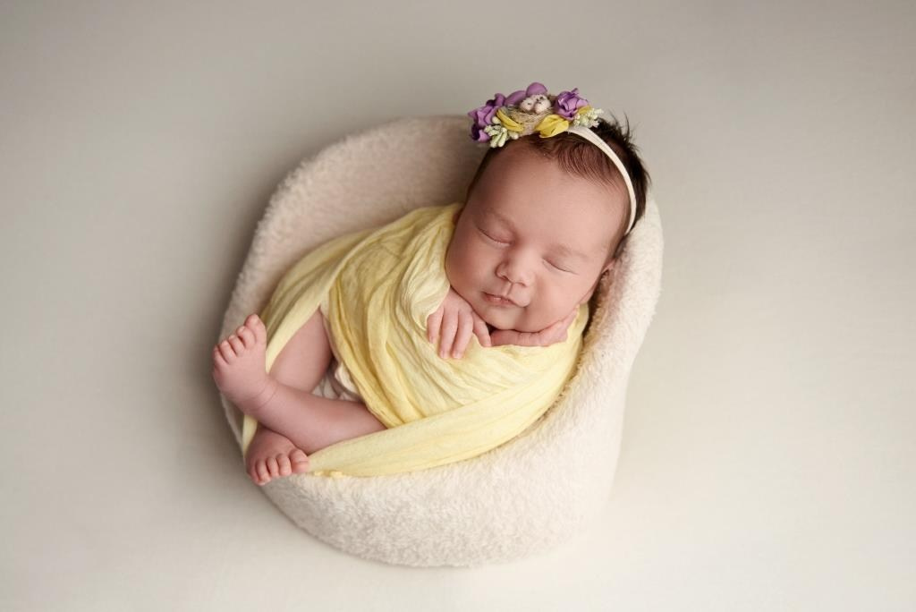 Крісло гамак. Фотограф новонароджених діток та їх сімей в Тернополі