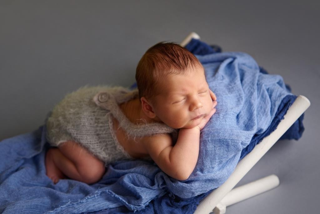 Ліжко гамак. Фотограф новонароджених діток та їх сімей в Тернополі