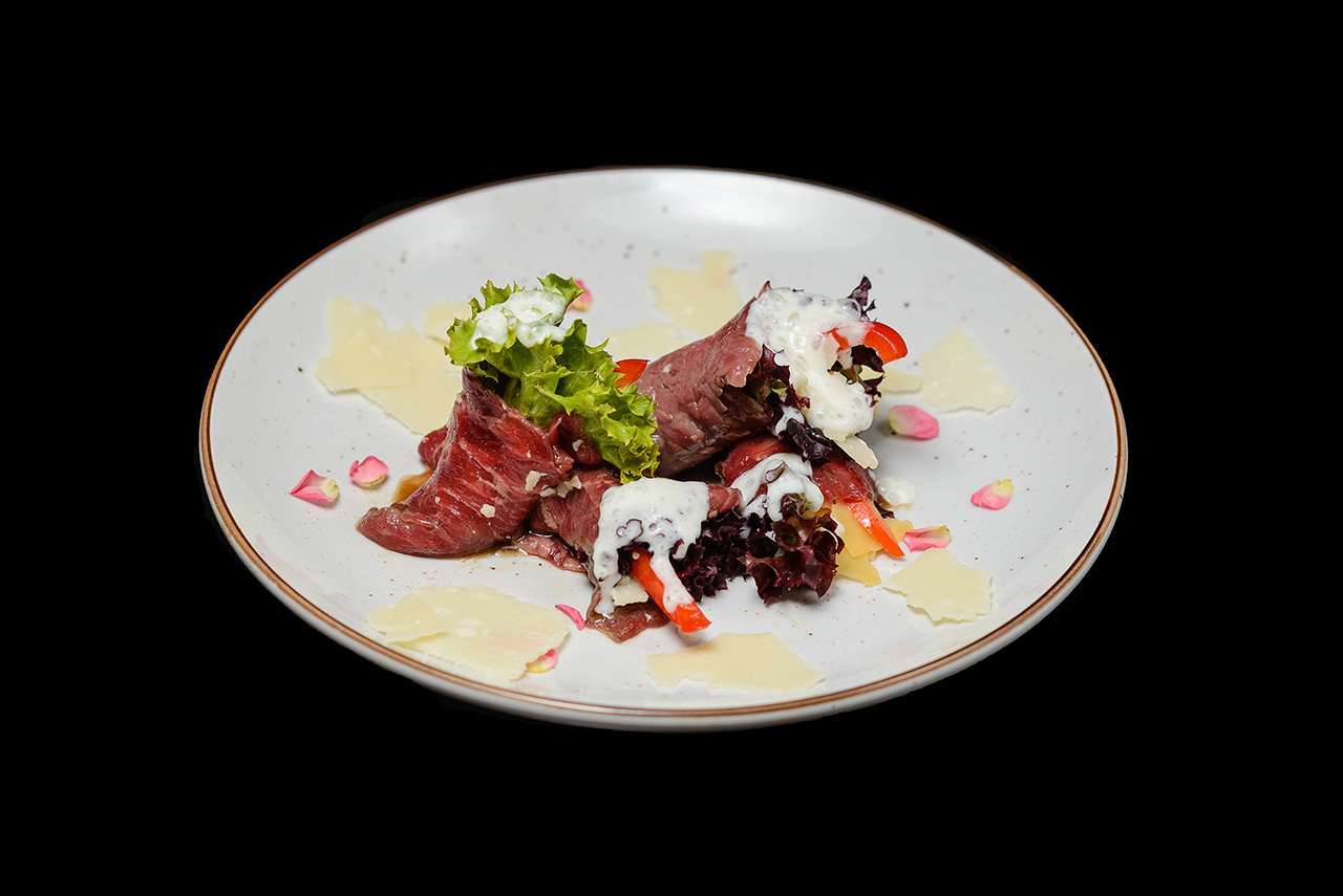 Репортажное фото обеда – цвета, текстуры и презентация блюда.