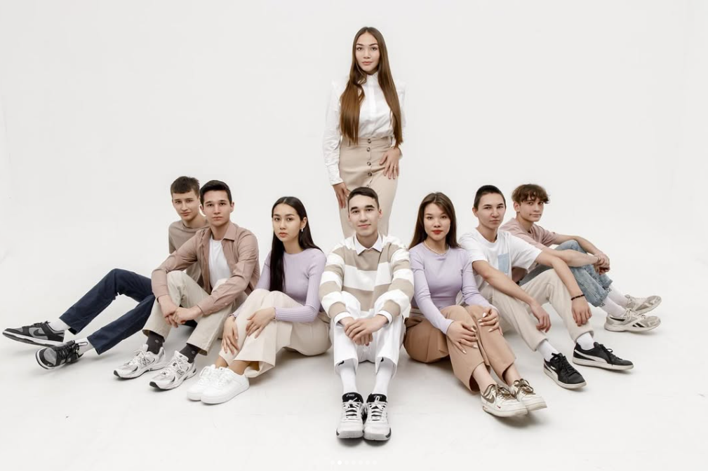 Випускні альбоми - 9 / 11 клас. Фотограф — Юрій Носач