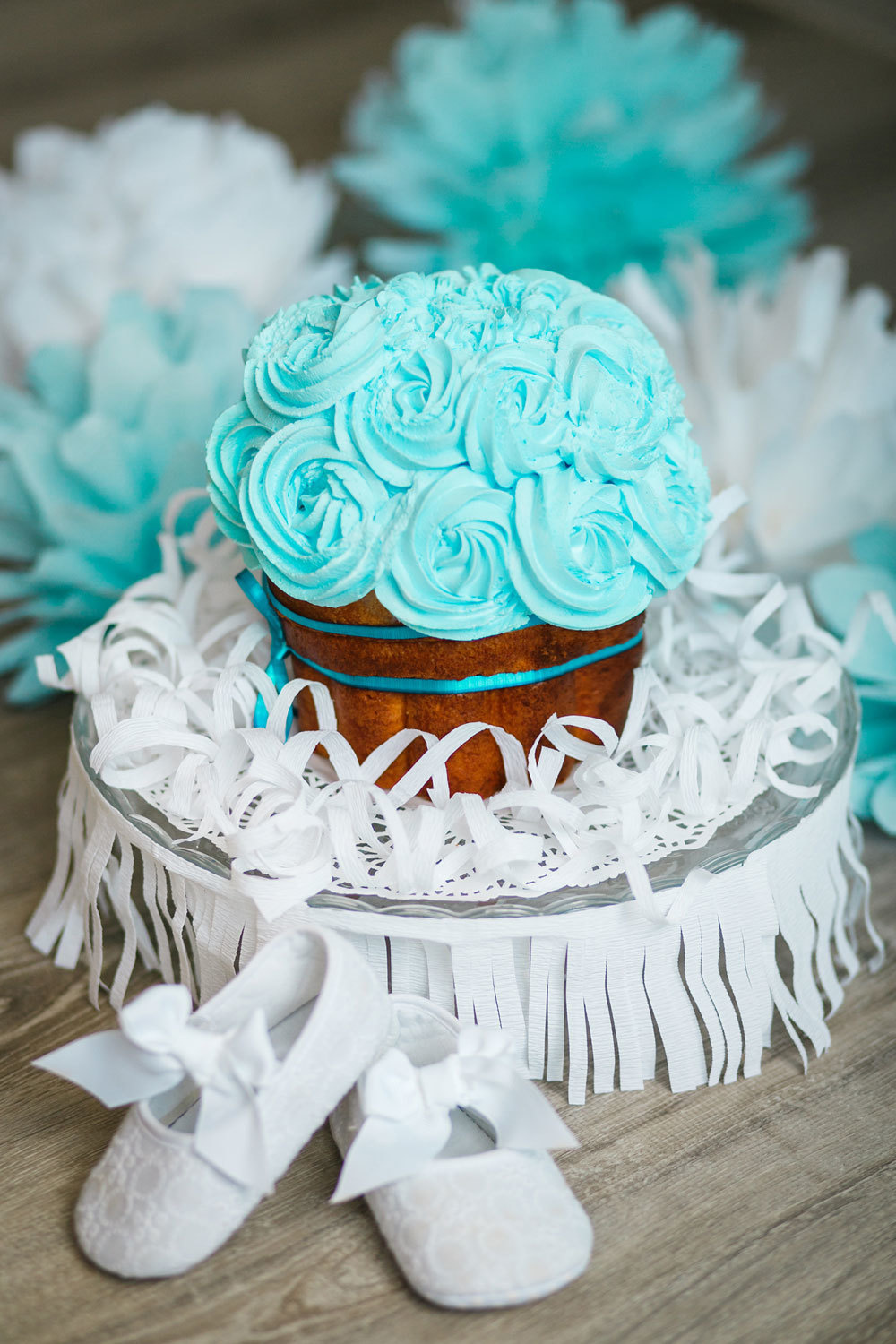 Крушение торта в студии. Семейный фотограф Великодолинское