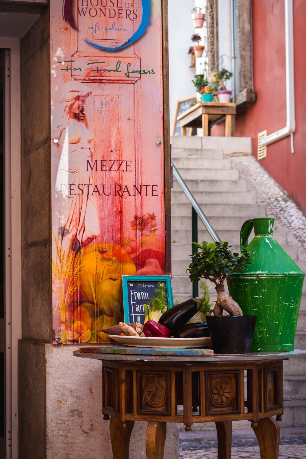 Photographs of the vegan restaurant House of Wonders in Cascais. Garden and interior photographer Elena Shavlovska, Netherlands