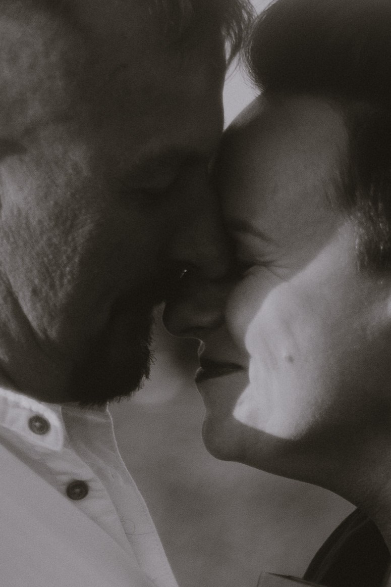 Kasia & Marcin. Pole makowe i zaskakujący finał sesji. Bałanda Fotografia – Sesje Kobiece, Rodzinne, Miłosne, Reportaże | Katowice Śląsk