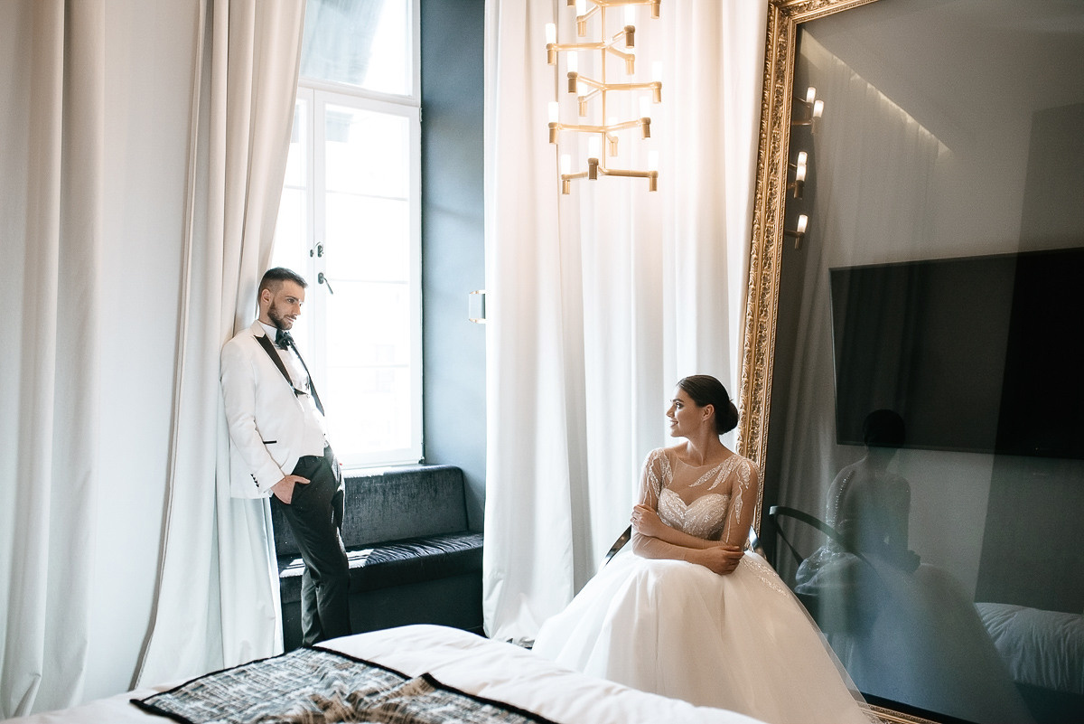 Свадебная церемония на берегу моря. Весільний та сімейний фотограф у Запоріжжі Юлія Васьків