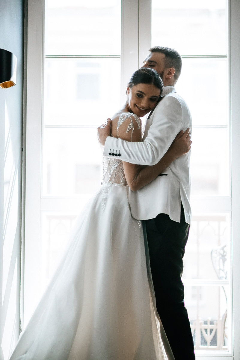 Свадебная церемония на берегу моря. Весільний та сімейний фотограф у Запоріжжі Юлія Васьків