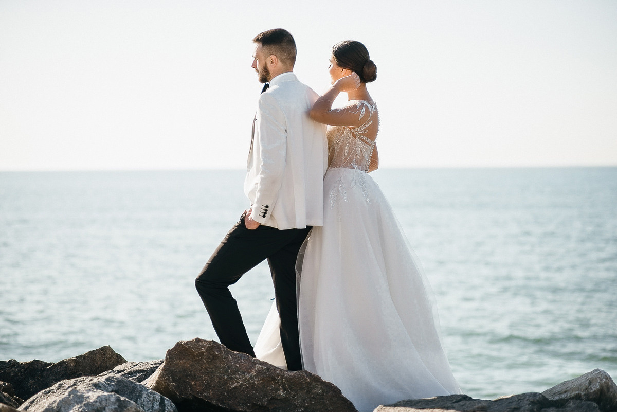 Свадебная церемония на берегу моря. Весільний та сімейний фотограф у Запоріжжі Юлія Васьків