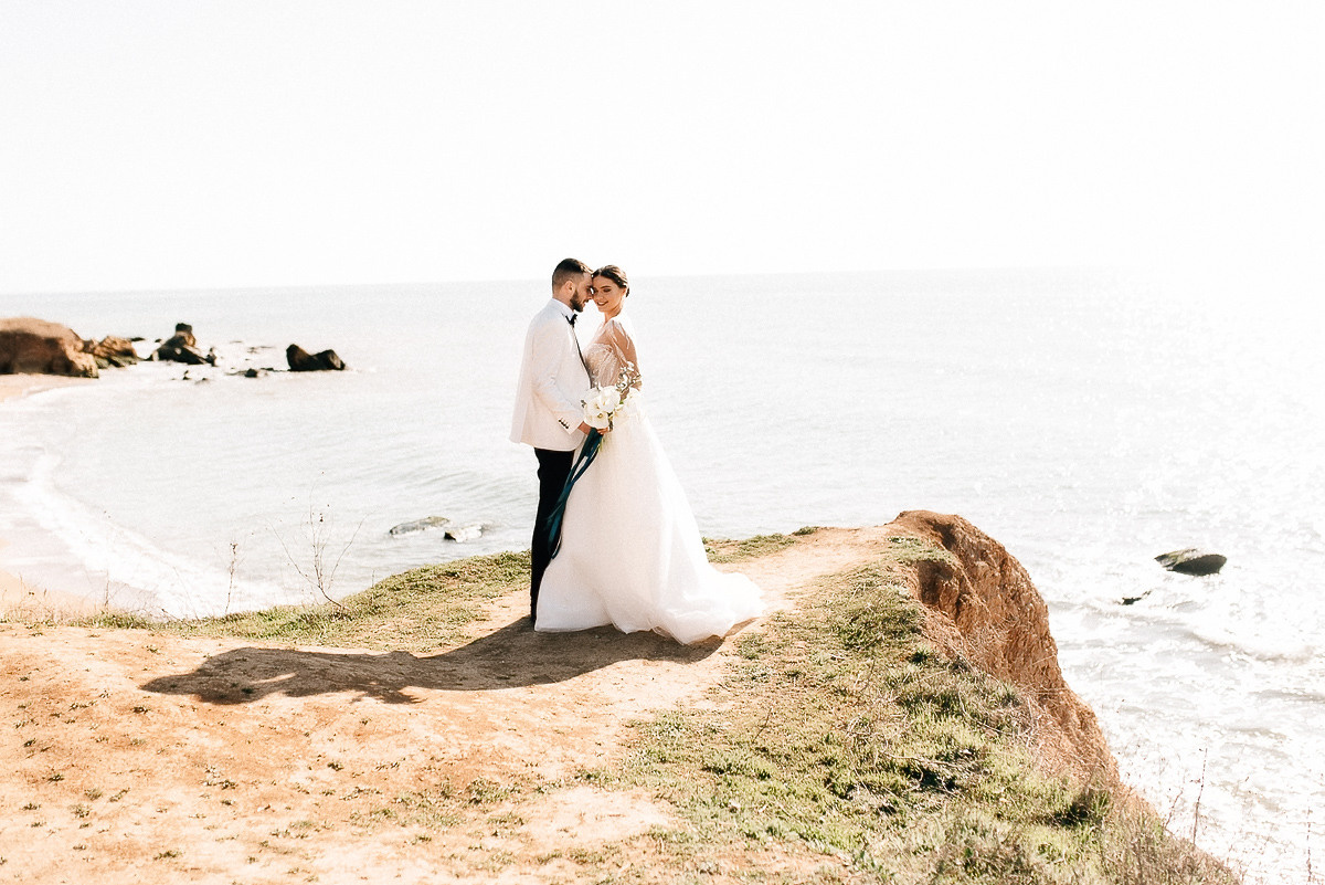 Свадебная церемония на берегу моря. Весільний та сімейний фотограф у Запоріжжі Юлія Васьків