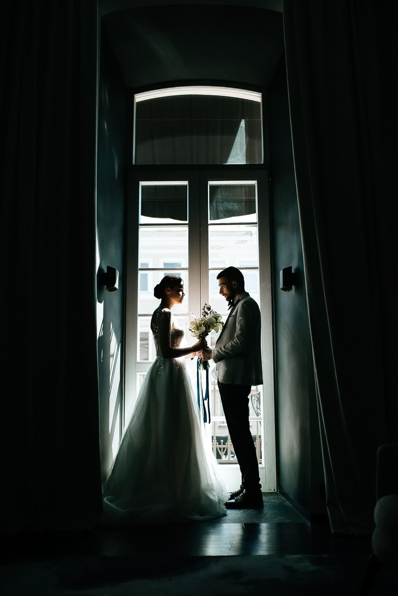 Свадебная церемония на берегу моря. Весільний та сімейний фотограф у Запоріжжі Юлія Васьків