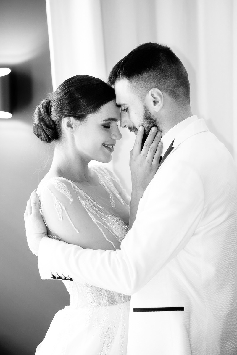 Свадебная церемония на берегу моря. Весільний та сімейний фотограф у Запоріжжі Юлія Васьків