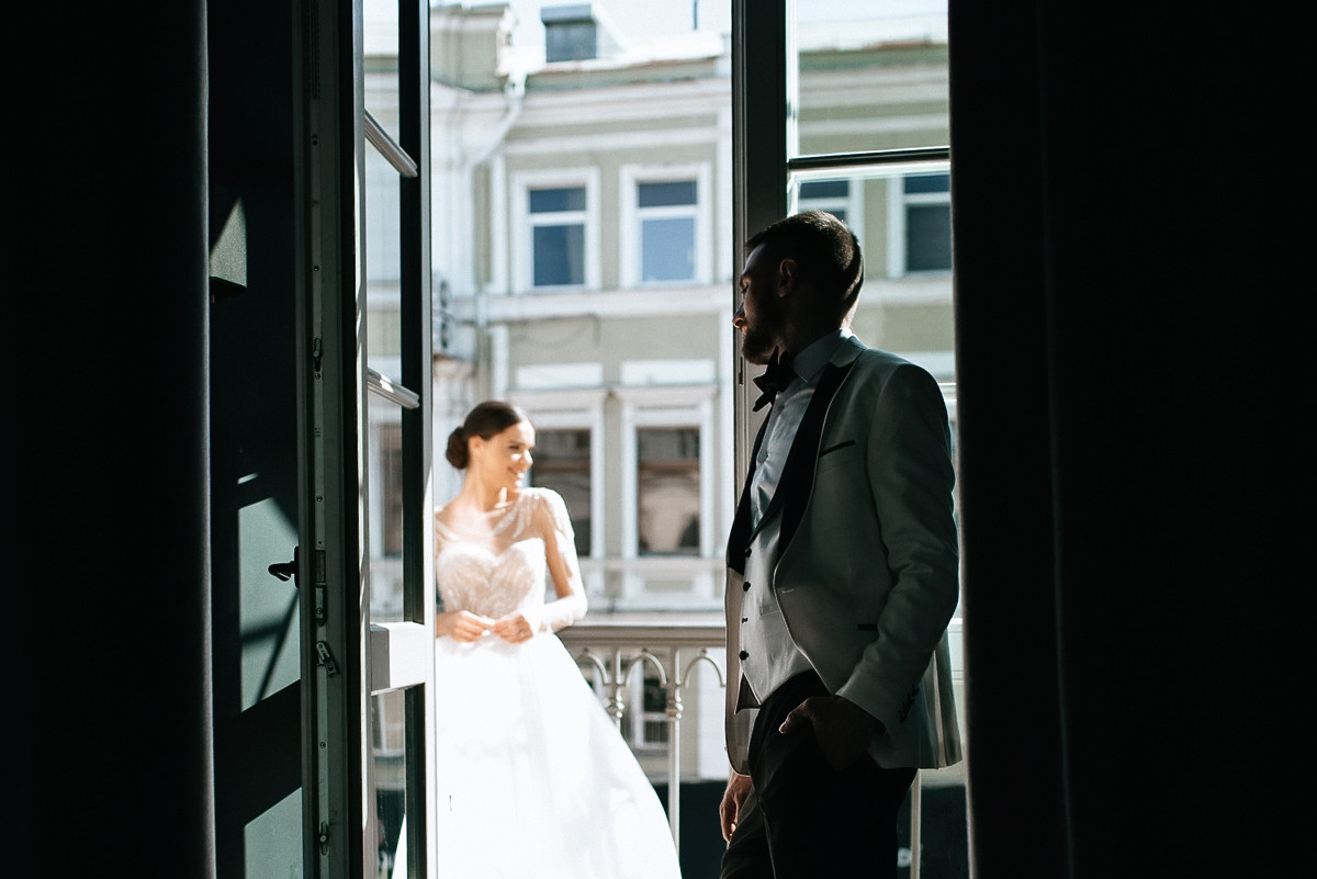 Свадебная церемония на берегу моря. Весільний та сімейний фотограф у Запоріжжі Юлія Васьків