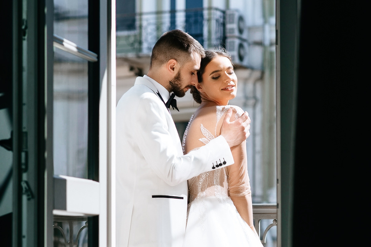 Свадебная церемония на берегу моря. Весільний та сімейний фотограф у Запоріжжі Юлія Васьків