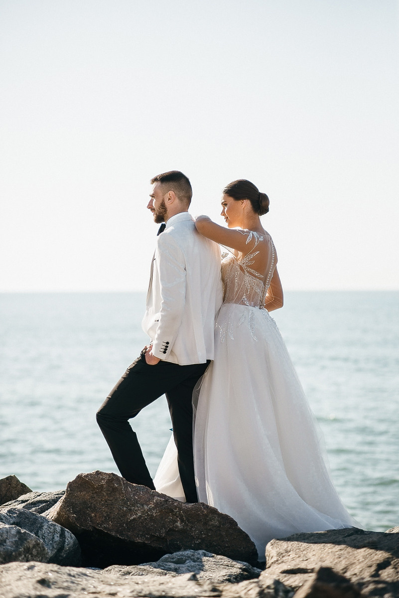 Свадебная церемония на берегу моря. Весільний та сімейний фотограф у Запоріжжі Юлія Васьків