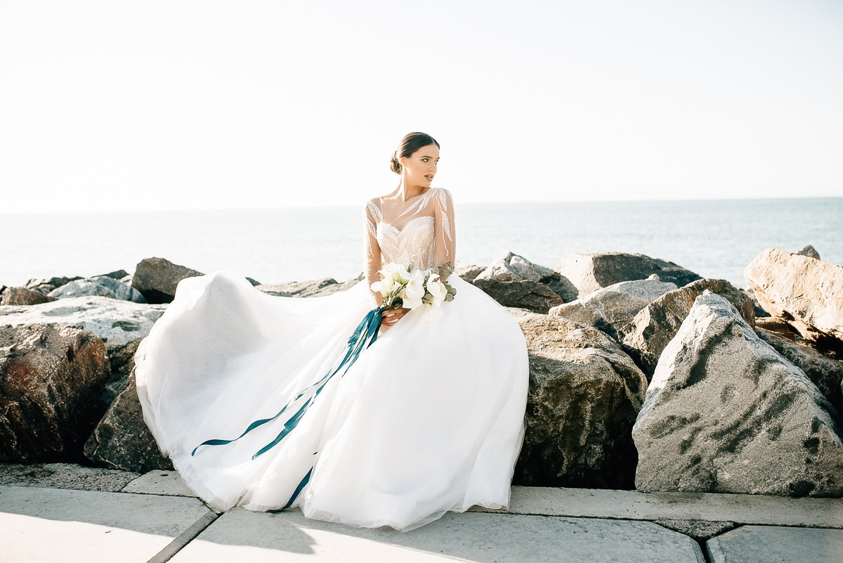 Свадебная церемония на берегу моря. Весільний та сімейний фотограф у Запоріжжі Юлія Васьків