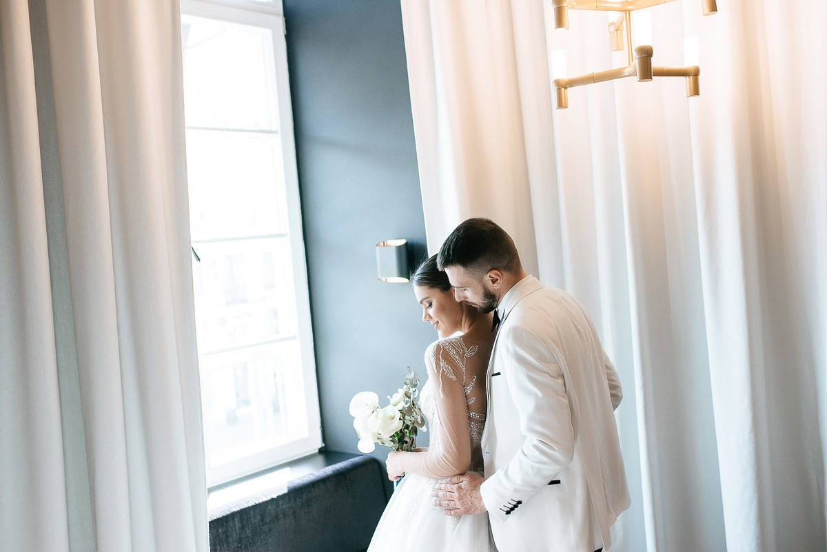 Свадебная церемония на берегу моря. Весільний та сімейний фотограф у Запоріжжі Юлія Васьків