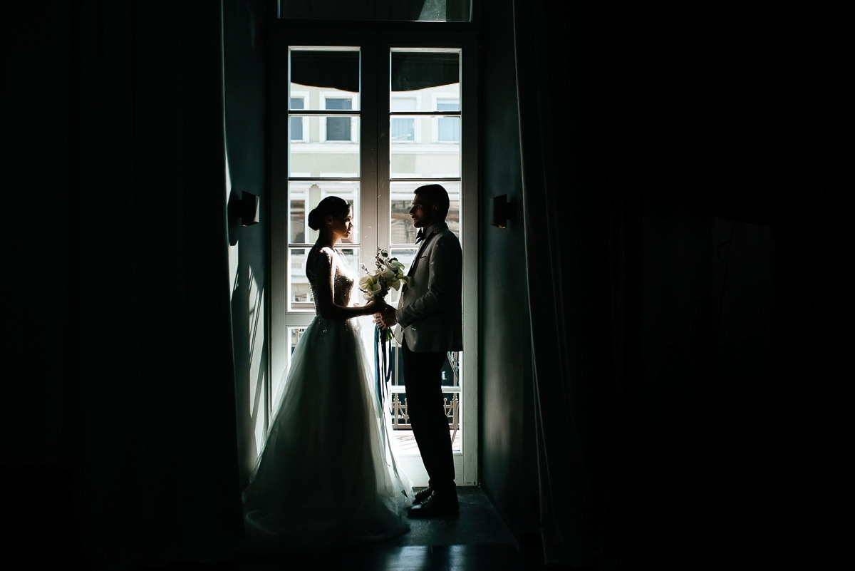 Свадебная церемония на берегу моря. Весільний та сімейний фотограф у Запоріжжі Юлія Васьків