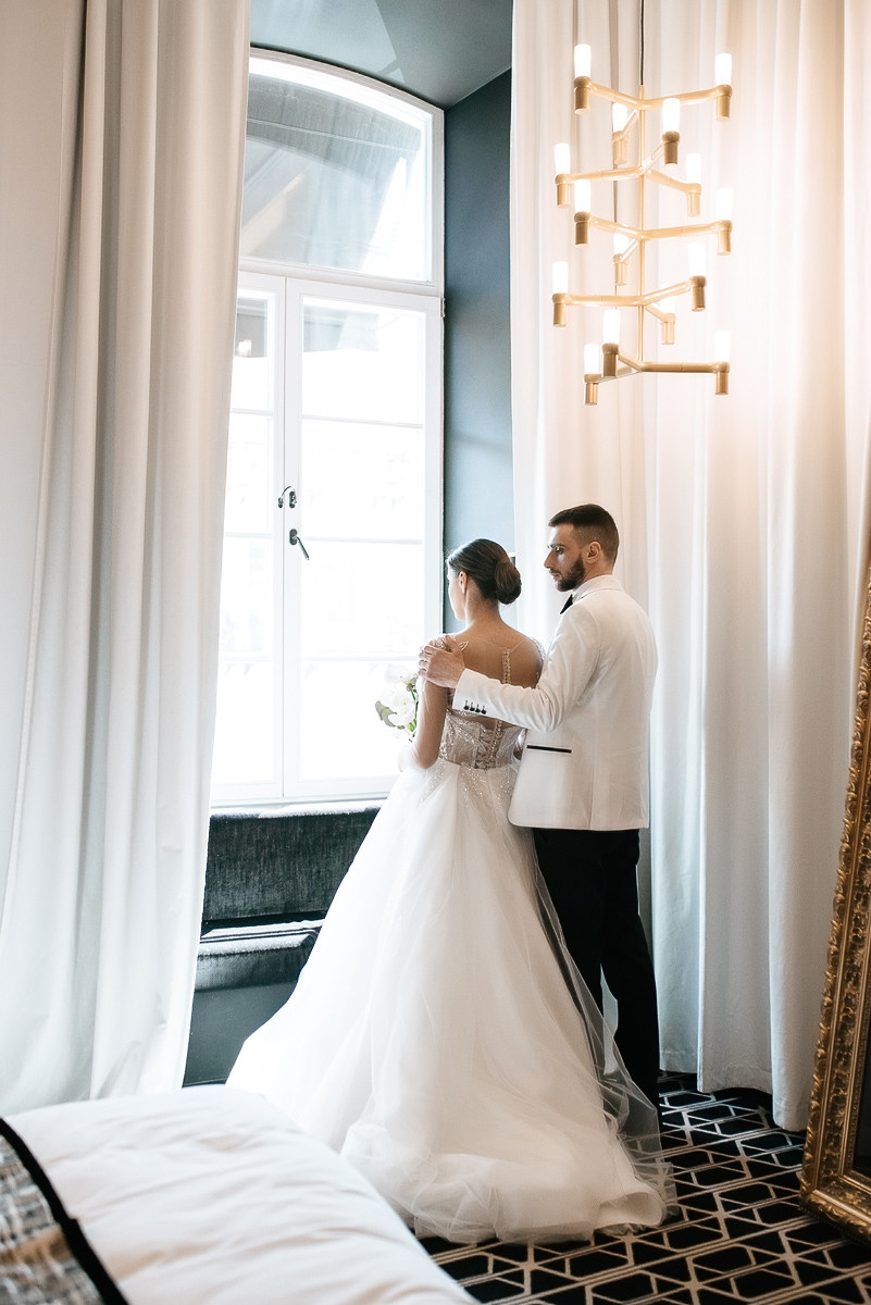 Свадебная церемония на берегу моря. Весільний та сімейний фотограф у Запоріжжі Юлія Васьків