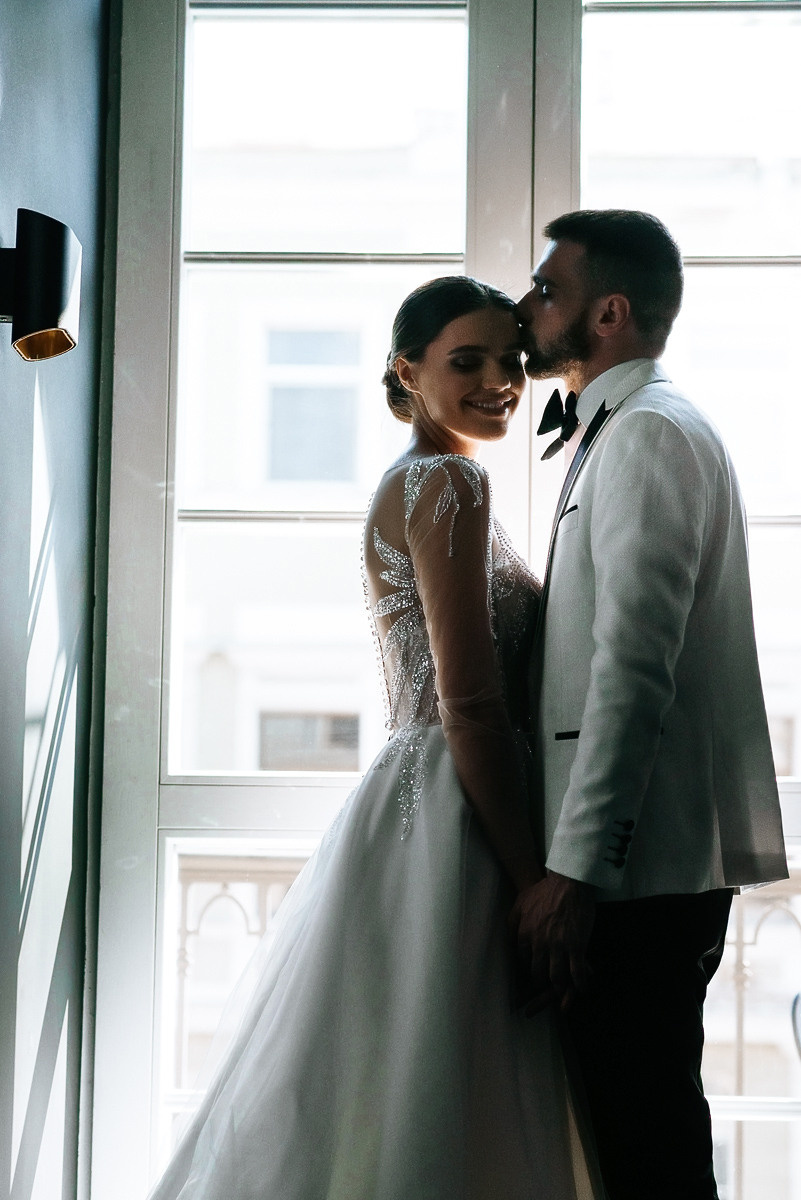 Свадебная церемония на берегу моря. Весільний та сімейний фотограф у Запоріжжі Юлія Васьків