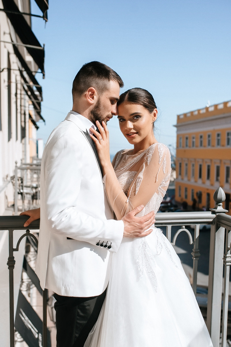 Свадебная церемония на берегу моря. Весільний та сімейний фотограф у Запоріжжі Юлія Васьків