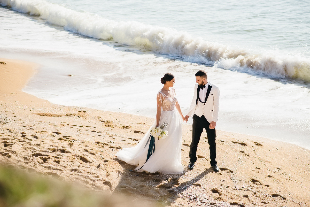 Свадебная церемония на берегу моря. Весільний та сімейний фотограф у Запоріжжі Юлія Васьків