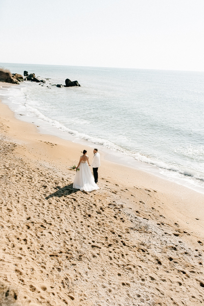 Свадебная церемония на берегу моря. Весільний та сімейний фотограф у Запоріжжі Юлія Васьків