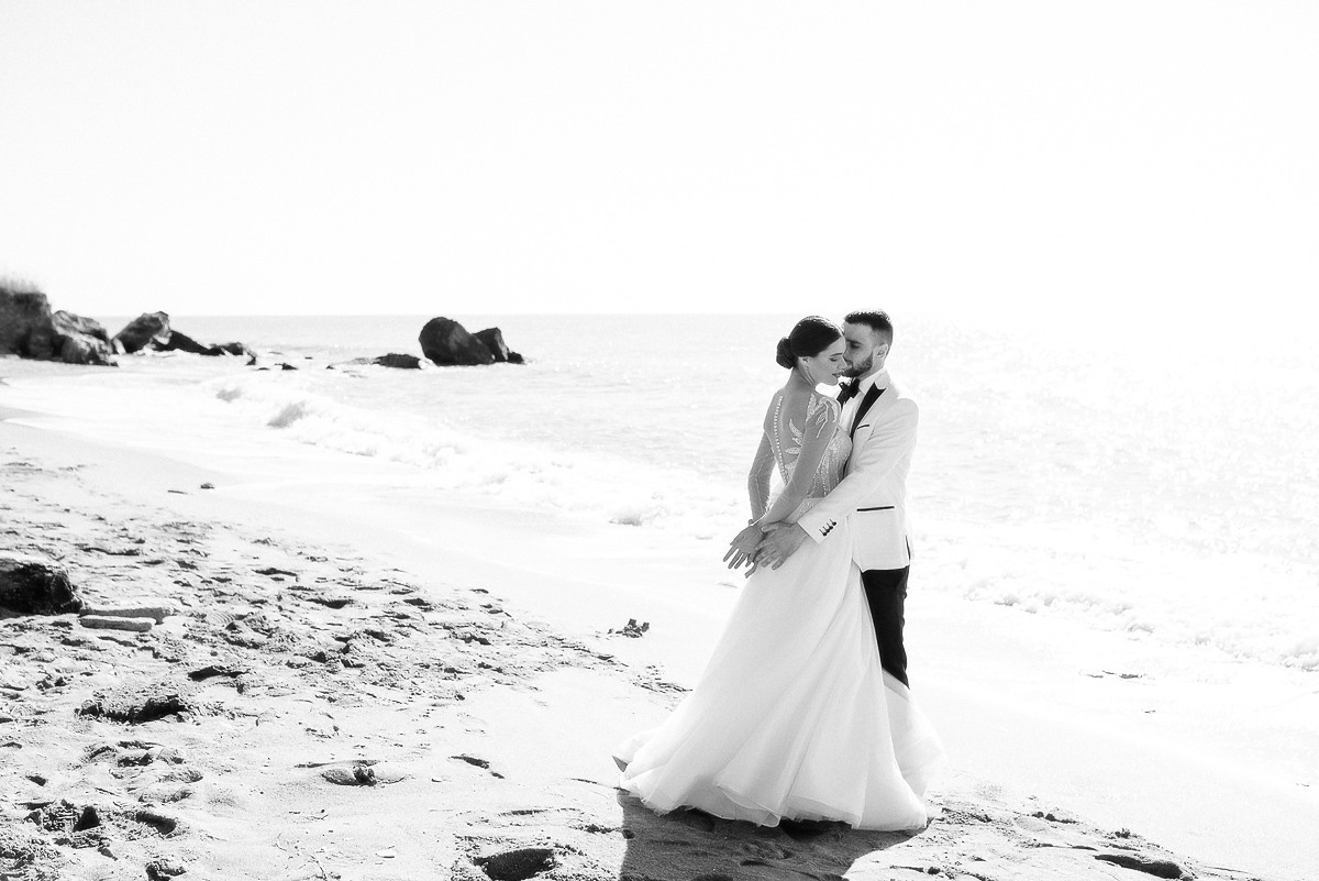 Свадебная церемония на берегу моря. Весільний та сімейний фотограф у Запоріжжі Юлія Васьків