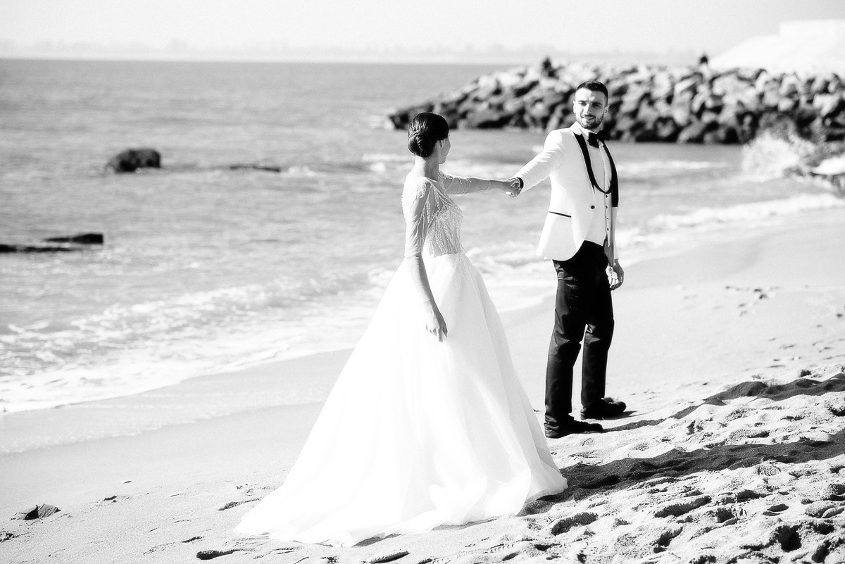 Свадебная церемония на берегу моря. Весільний та сімейний фотограф у Запоріжжі Юлія Васьків