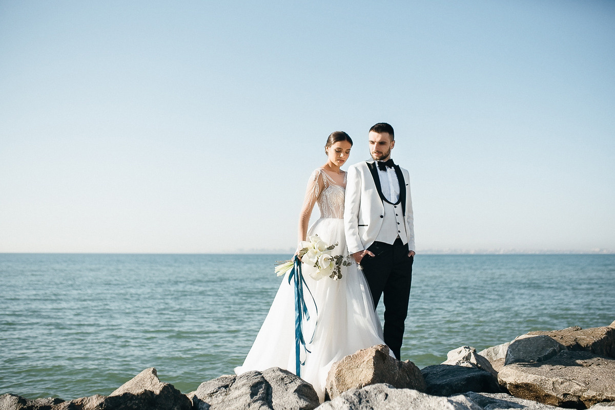 Свадебная церемония на берегу моря. Весільний та сімейний фотограф у Запоріжжі Юлія Васьків